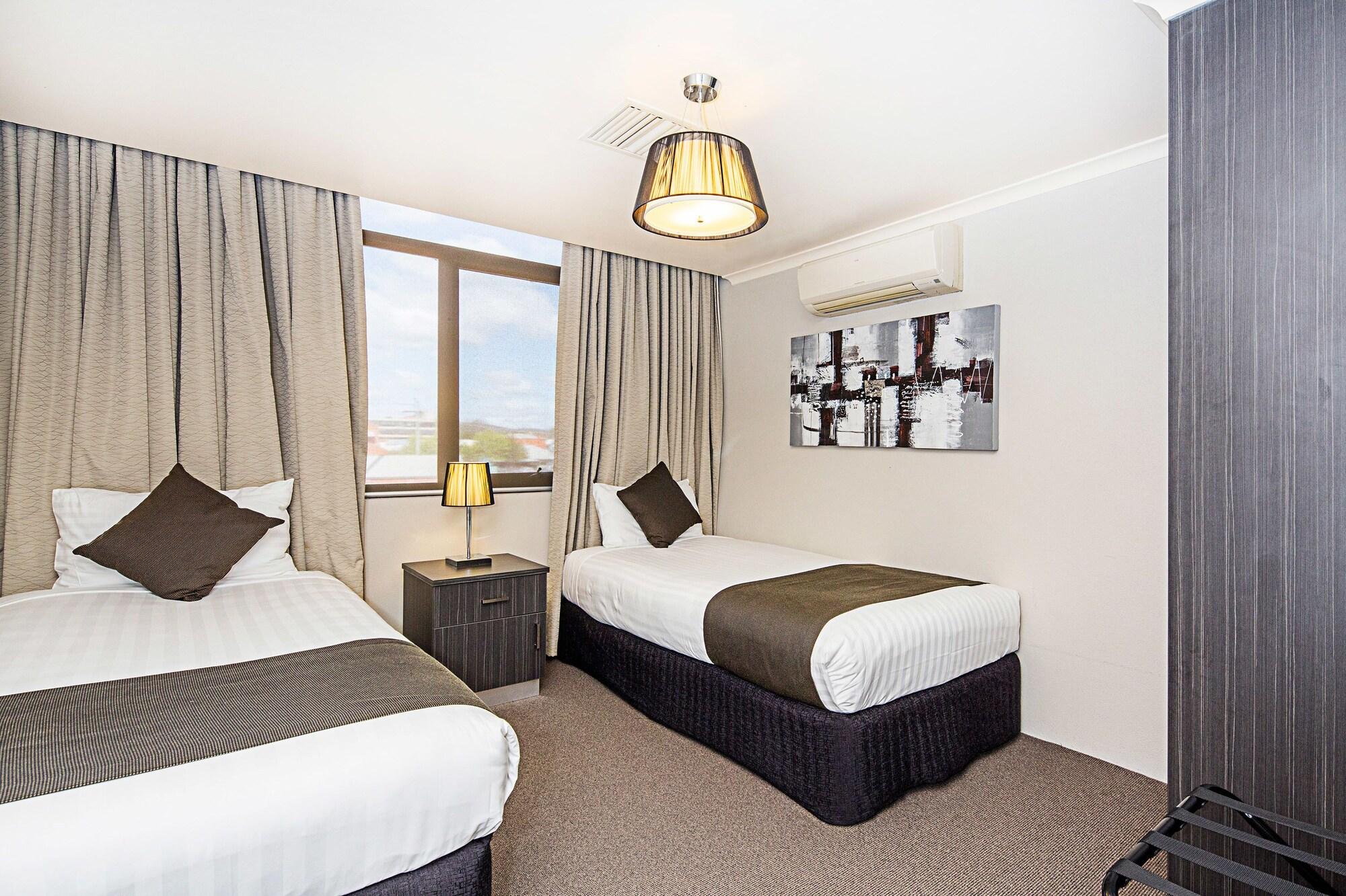 Mantra Pavilion Hotel Wagga Wagga Exterior photo