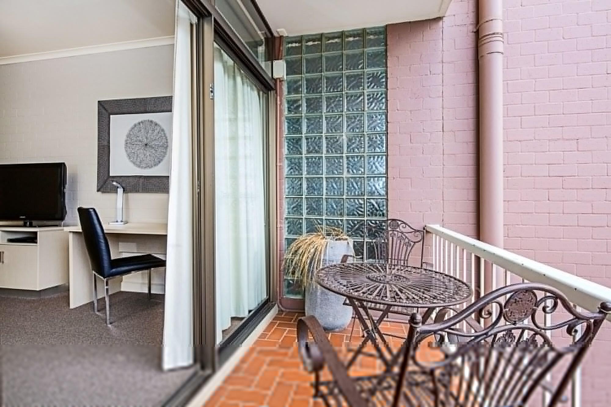 Mantra Pavilion Hotel Wagga Wagga Exterior photo