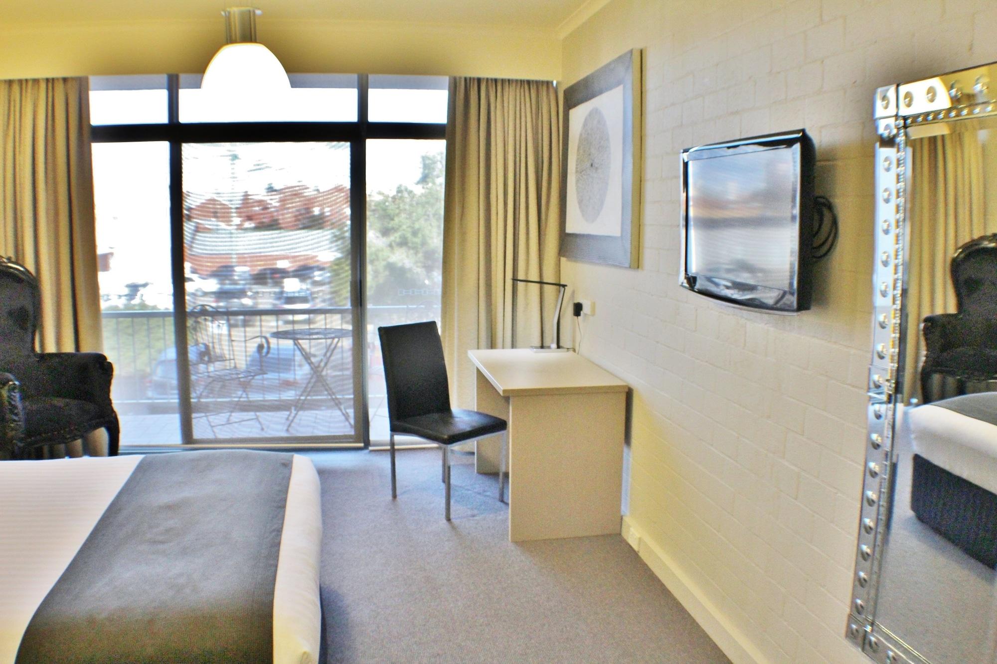 Mantra Pavilion Hotel Wagga Wagga Exterior photo