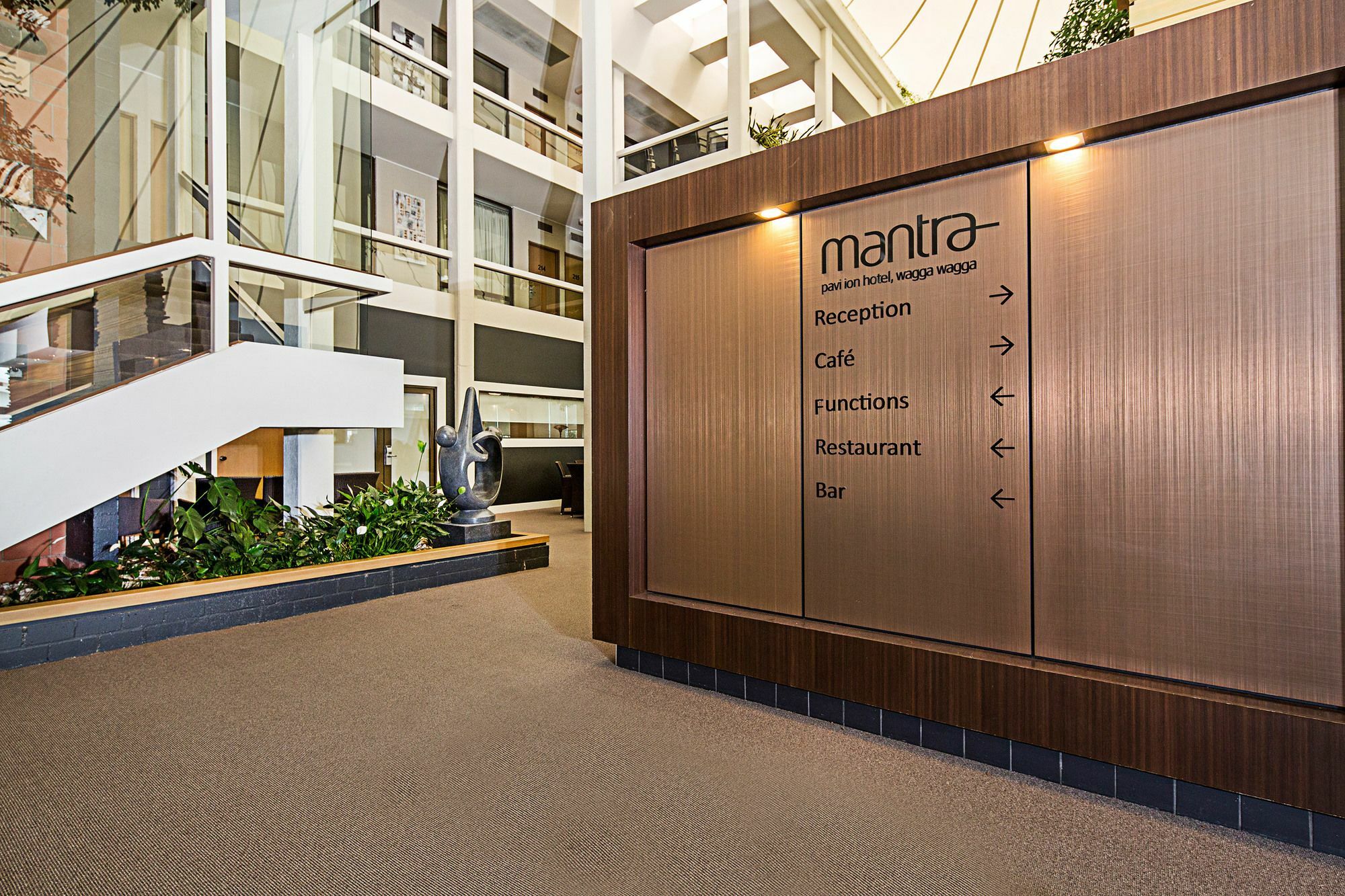 Mantra Pavilion Hotel Wagga Wagga Exterior photo